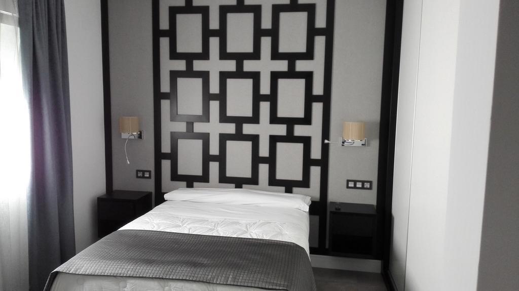 Apartamentos Las Palmeras Palma del Río Habitación foto